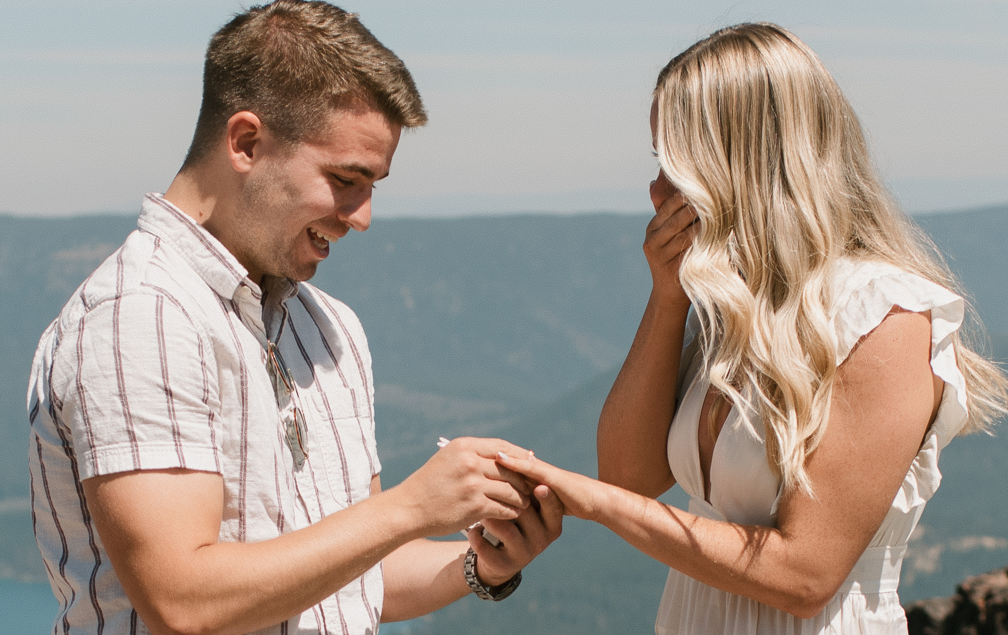 connor putting the ring on laura at oregon proposal